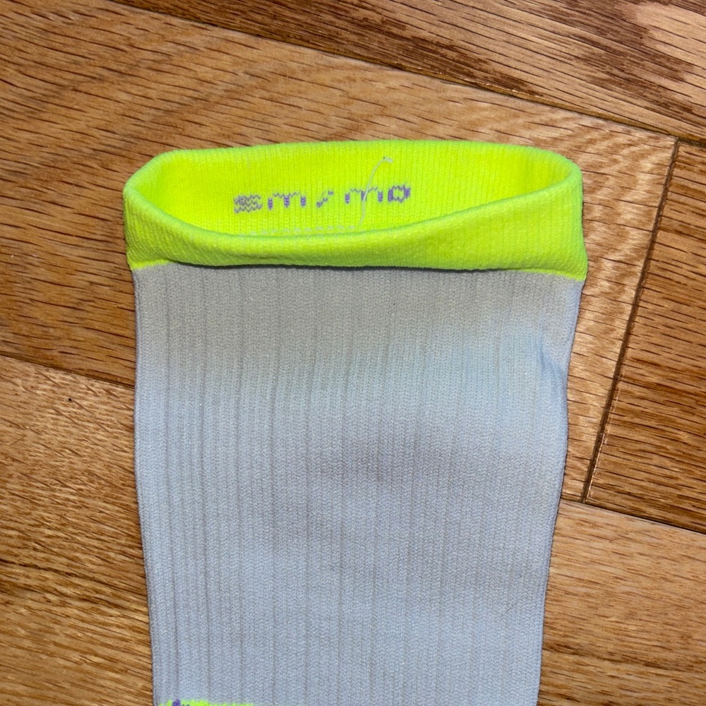 Pro Compression Socks - Picture 2 of 4